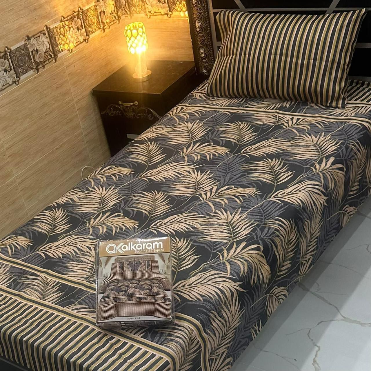Alkaram single pair pure cotton bed sheet [S-7526]